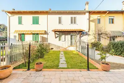 Image de Maison de vacances 'Giuliana' avec terrasse privée, jardin privé et Wi-Fi