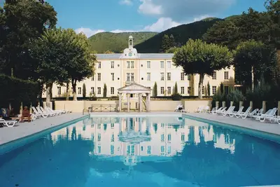 Image de Château des Gipières, appartement exceptionnel avec : Jardin Privé, Piscine, Vue sur le Mont Ventoux