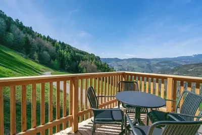 Image de Appartement \"Franz\" avec vue sur les montagnes, terrasse privée et Wi-Fi