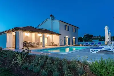 Image de Belle maison Ă Butkovici avec WiFi