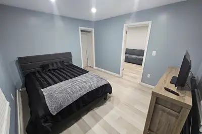Image de Charming 3-Bdrm 2-Bath and Office. Smart T. V. All utilities included and WiFi