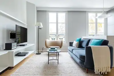 Image de Blueground | Invalides, view of Matignon Gardens