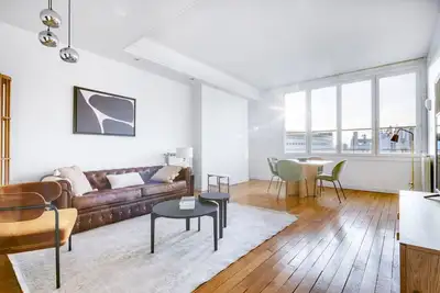 Image de Blueground | Maison de la Radio, concierge