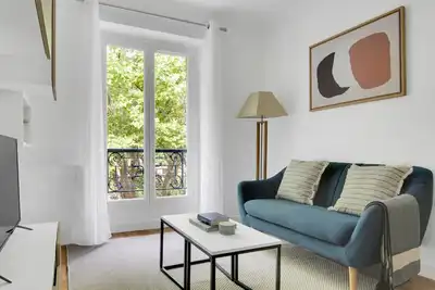 Image de Blueground | Canal St Martin nr Republique