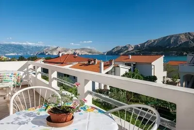Image de Appartement de deux chambres avec le balcon et la vue sur le mer Baska, Krk (A-23742-a)