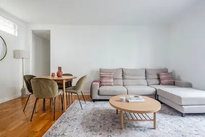 Image de Blueground | Porte de Saint Cloud, near sports