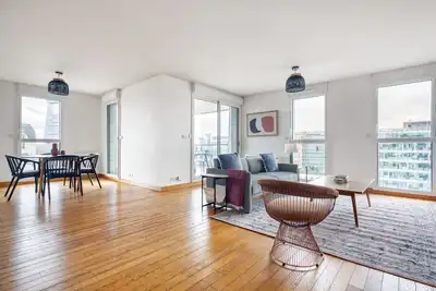 Image de Blueground | Olympiades, elev & balcony, nr dining