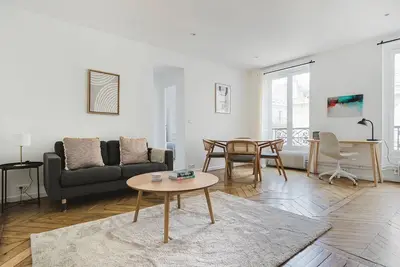 Image de Blueground | Le Marais-St-Paul, nr museum & shops