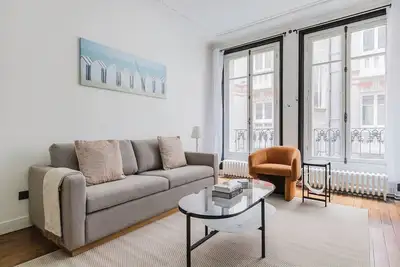 Image de Blueground | Ternes, near shops & attractions