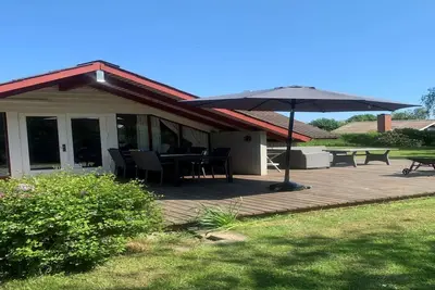 Image de \"Bernadine\" - 400m from the sea by Interhome