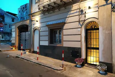 Image de Within Walking Distance of the Hospital Area, University and Old Town | Comfort Relaxation