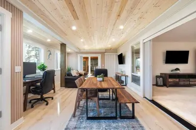 Image de Cozy Guest House with Hot Tub, Dedicated Workspace & Views