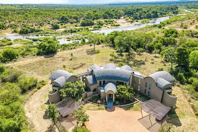 Image de 7 mins to Kruger National Park. Secure, luxury family villa overlooking the Park