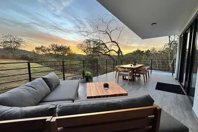 Image de Perfect 2br Condo Near Beach w\/ Views & Pool