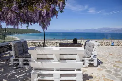 Image de Alisachni- Steps from the Sea