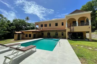 Image de Stunning Spain-inspired 4-bedroom villa with Private Pool in peaceful Grenadines