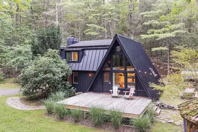Image de Black Pines A-Frame – A Cozy Catskills Retreat