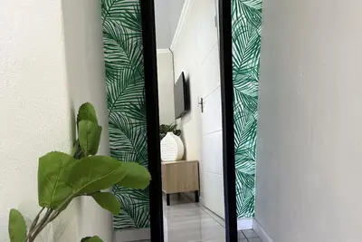 Modern Luxury 2br 2 Bath Apt with Balcony view