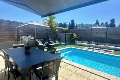 Image de Villa avec piscine privée à 3 km de Cannes 35 minutes de Monaco Confort détente