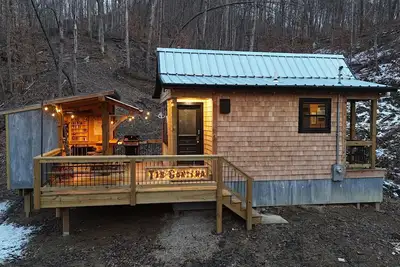 Image de 240 Sq Ft Tiny Home w/ Wifi in Irvine