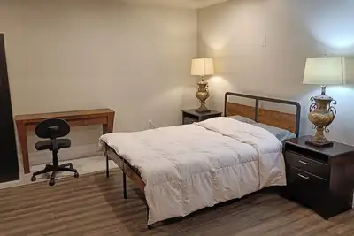 Image de Studio apartment 3mins from Carrying Place Golf Club & The Manor. Off Hw 400