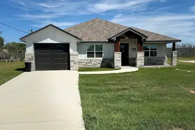 Image de Lake Front Modern Home Lake Buchanan Village, Sleeps14