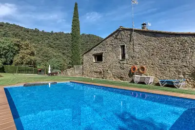 Image de Maison de campagne 'El Paller I De Can Soler' avec piscine partagée, jardin commun et Wi-Fi