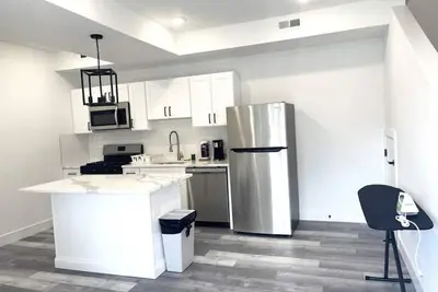 Image de \"Charming 3-Bedroom Villa - Sleeps 7\"