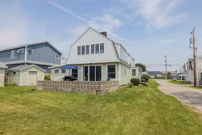 Image de Maine Escape – Beachy 2 Bdr!