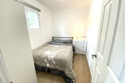 Image de Beautiful one-bedroom apartment in downtown Toronto at Dundas and Bloor