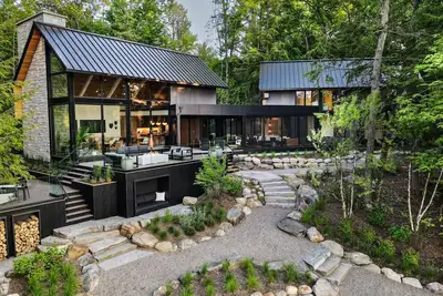 Image de Stillwater Shores - Modern new build in Bala Ontario