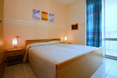 Image de Appartement lumineux de trois pièces - Beahost