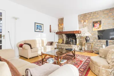 Image de Maison familiale Ă Avranches avec jardin et parking