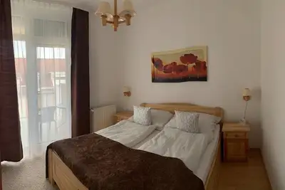 Image de KŐNIG Apartman Iii. /Liza Apartman/HÉVÍZ. 300 MÉTERRE A HÉVÍZI TERMÁL TÓTÓL!