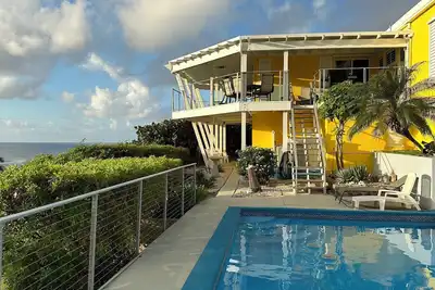 Image de Diamond in Paradise-Hear the waves, feel the breezes from this 3 bedroom villa!