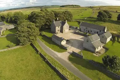 Image de Hurdlow Grange - 6 properties nestled around a courtyard, with a multifunctional space & games room