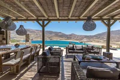 Image de Beautiful 5 Br Villa Minutes from the Beach