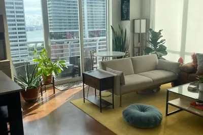 Image de Charming 2-bed Loft style condo with Ac, fitness room, WiFi in Downtown Miami