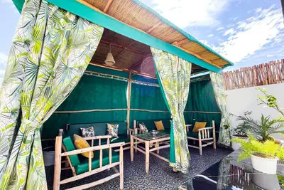 Beautiful 4 Bedroom Riad with Rooftop Terrace, Pool & Airport Shuttle Marrakech