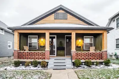 Image de FauverSuite- Both units in duplex!