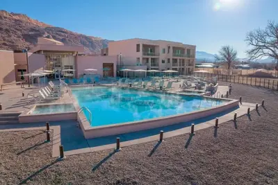 Image de Tranquil new build 2-bedroom condo in Moab with Ac, fitness room, WiFi