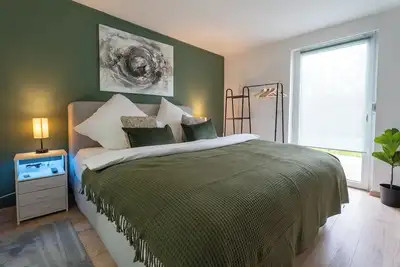 Image de Apart79 Modern Industrial Design 3Room with Terrace and Garden Free Parking