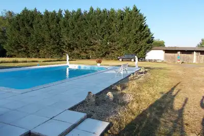 Image de Grande Maison Familiale à Mussidan avec piscine et à seulement 20min de Bergerac