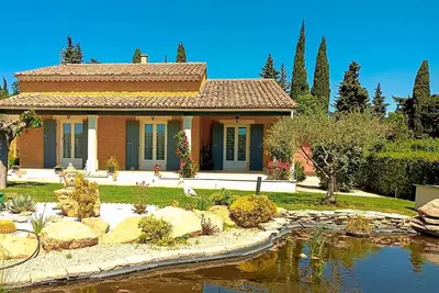 Image de Superbe maison de 2 chambres à Sarrians
