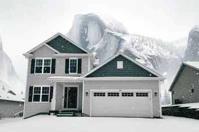 Image de Luxury 5br 3. 5b sleeps 17 w/ Hot Tub, Home Theater near Skiing, Golf, & Bars