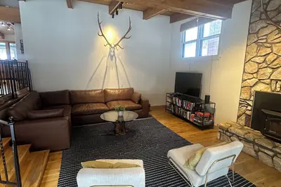 Warm Springs mid-century home!
