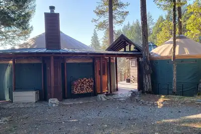 Image de The Yurts at Rivendell - Secluded forest glamping retreat on the river