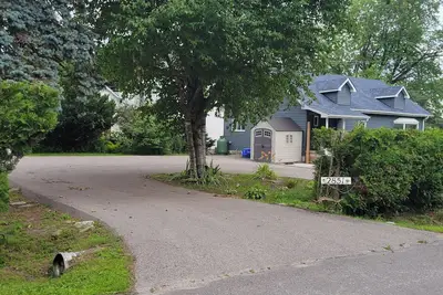 Retraite spacieuse au bord du lac près de Toronto