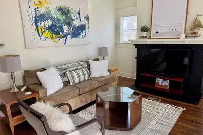 Image de Uab 2bd2bth 5 mins walk to Eat & Shop