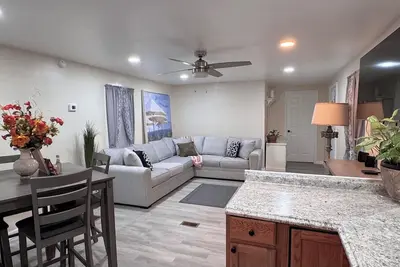 Image de Cozy Beach Bum Hideaway